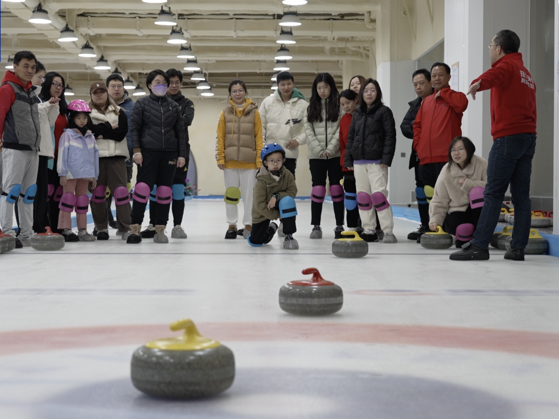 “粤”上新台阶丨不下雪的大湾区 为何冰雪运动越来越“燃”？