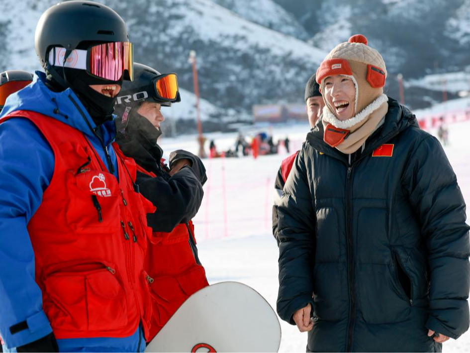 新春走基层丨从最高处到最广处——当大众滑雪场有了国家队教练