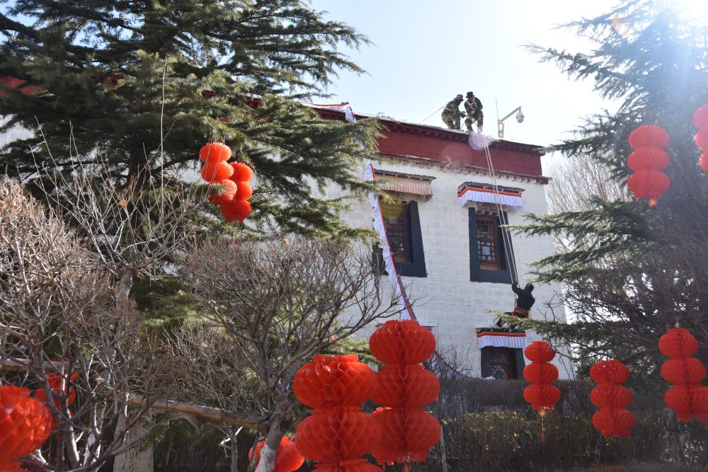 特写：布达拉宫“香布”换新迎藏历新年