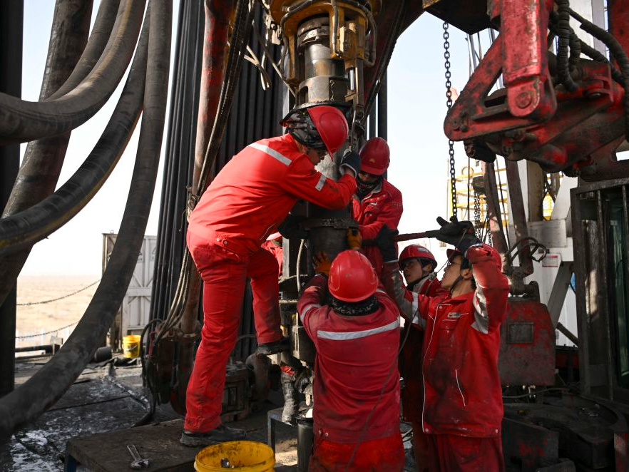 掘地一万米 中国深度在“死亡之海”创下新纪录