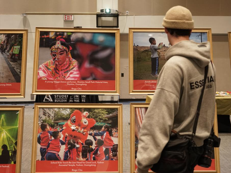 “我们看到一个令人赞叹、蓬勃发展的中国”——美资深摄影师走进加州大学分享旅拍中国故事