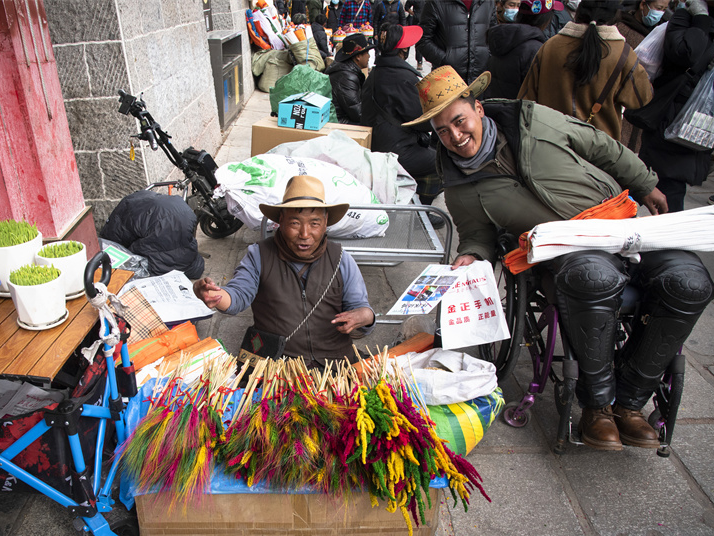 西藏拉萨：在年味最浓的市井 品味“过个好年”