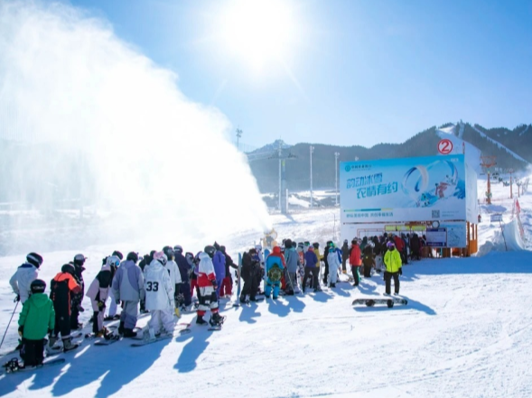 新疆是个好地方 | 这几条新疆冰雪旅游线路，为啥成为“全国精品”