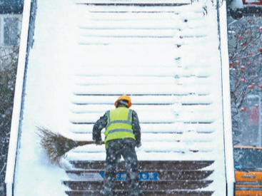 以尽责坚守  护新春美好（新春走基层·特别报道）