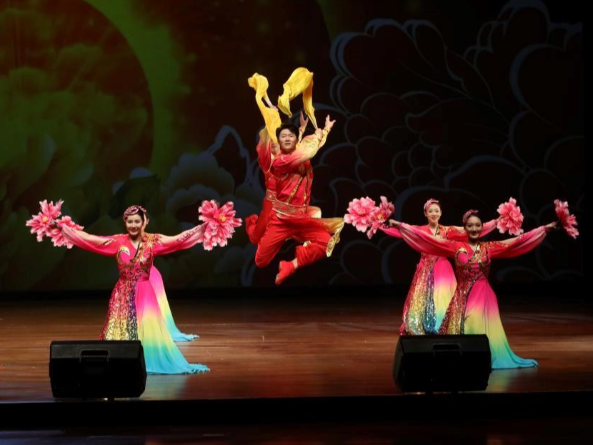 庆祝首个秘中友谊日 “友谊万岁”春节文艺晚会在利马成功举行