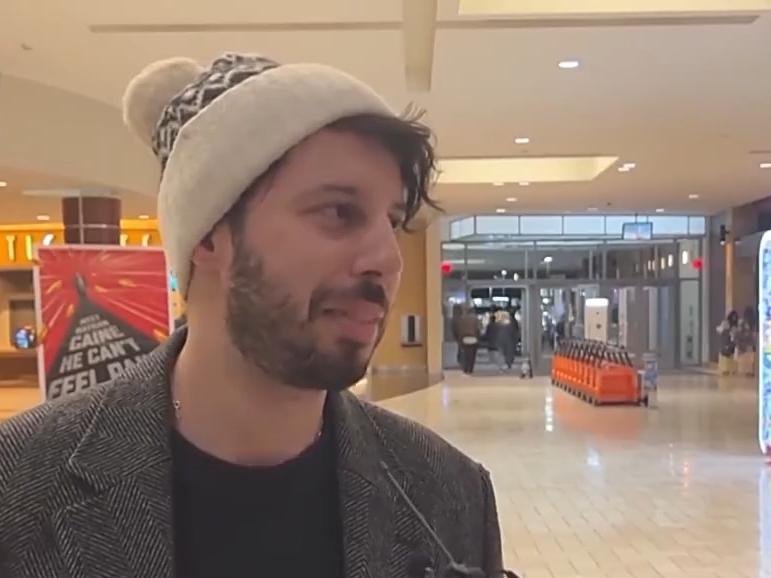 海外圈粉！来自世界的观众因何爱上中国春节档电影？