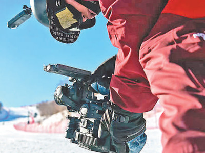 “跟得很辛苦，但拍得很过瘾”（镜头里的体育故事）