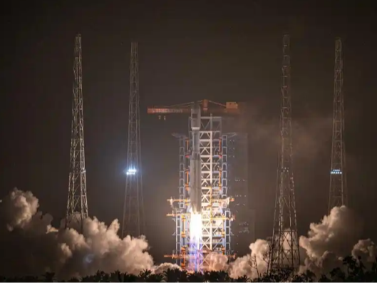 外媒：中国长征八号遥六运载火箭发射成功