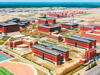 从大漠中崛起的和田新城（行天下）