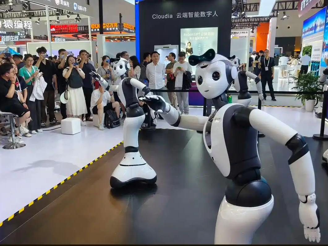 外媒：中国城市加速发展人形机器人产业