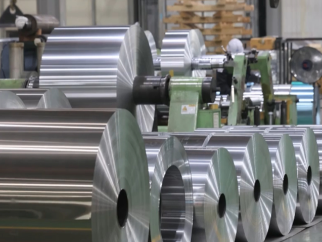 美国开征钢铝关税加速盟友“离心” 挥舞关税“大棒”将反噬自身