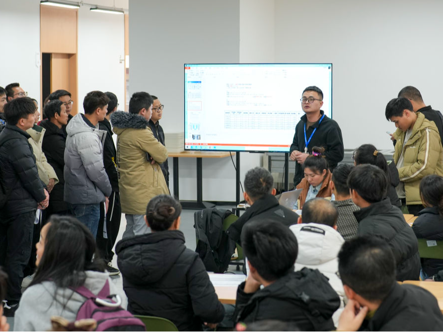 产业升级催生“归巢效应”——重庆农民工返乡就业观察