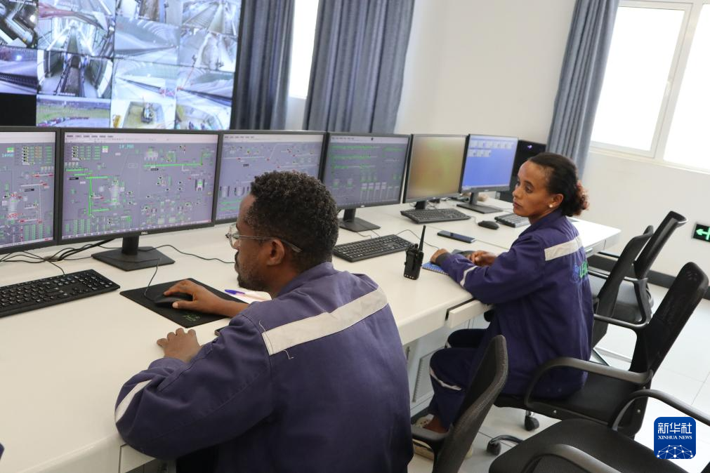 中企承建的埃塞最大水泥厂推动当地社会经济发展