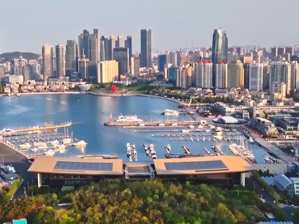 跟着电影游中国！今年最大规模入境游欧洲旅行团抵达青岛