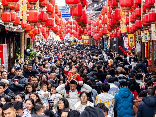 钟华论：共同奔向中国式现代化的美好未来