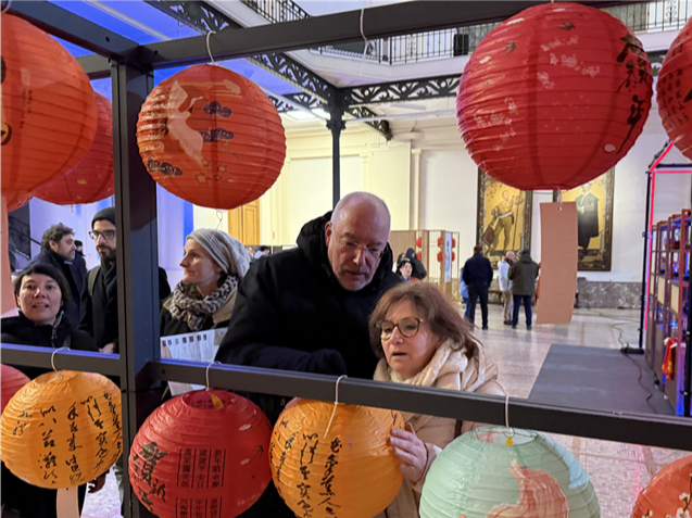 网连世界：在欧洲，中国文化融入当地民众生活