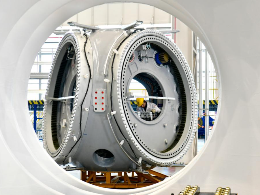 海评面：“中国是如何成为全球可再生能源领导者的？”