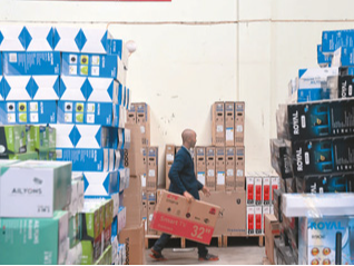 海外仓，让外国消费者更快收到“中国造”（国际论道）