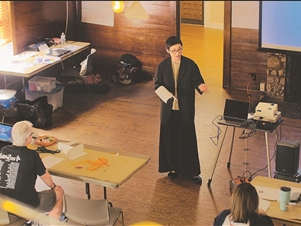 戏剧给人生更多可能（侨界关注）