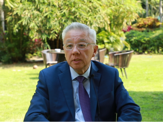 美中公共事务协会会长滕绍骏：中国清洁能源的发展非常震撼