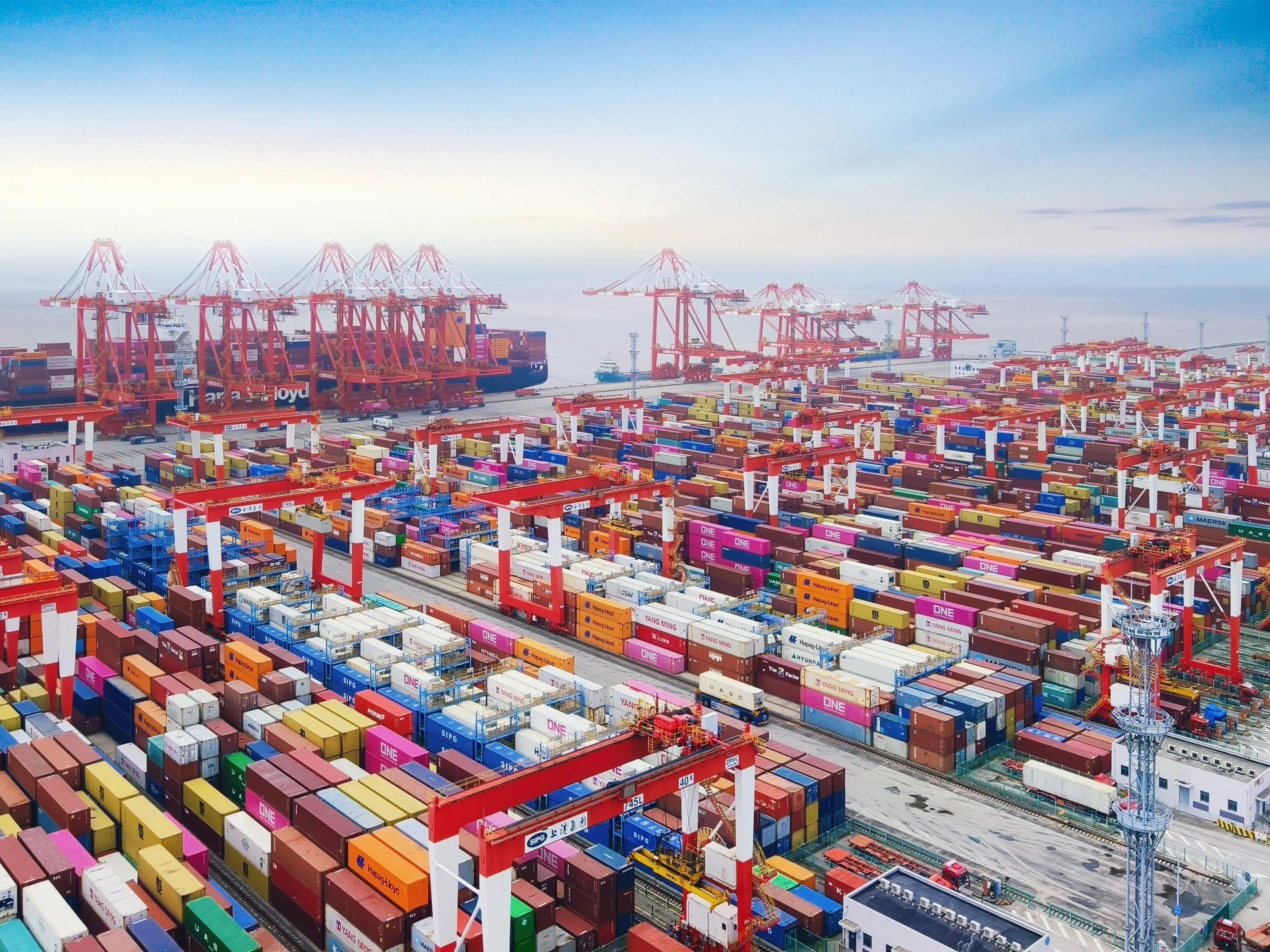 外媒：上海口岸跨境电商商品出口激增