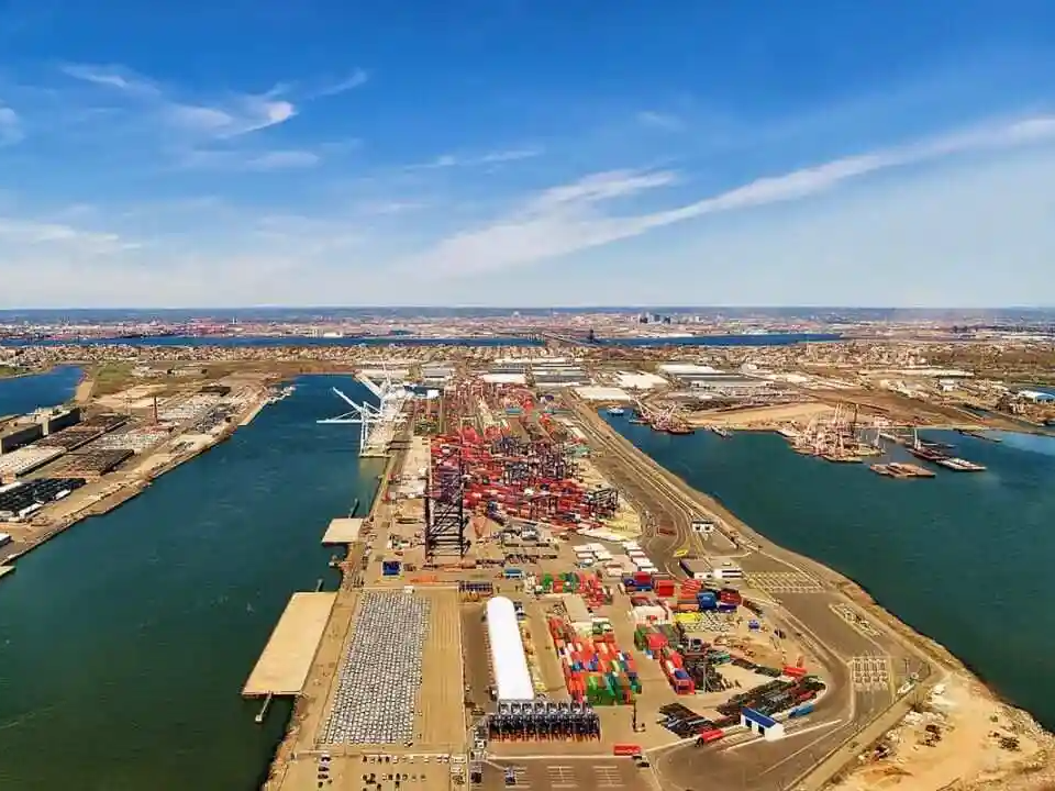 巴基斯坦研究员：中国两会聚焦合作发展，将促进共同繁荣