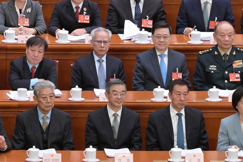 岑浩辉列席十四届全国人大第三次会议开幕会