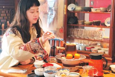 华侨华人新生代爱上新国潮（侨界关注）