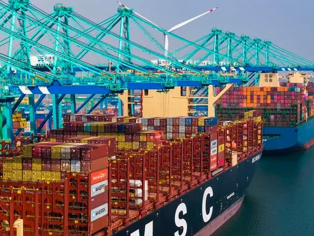 【侠客岛】对话郑永年：我们要“超越关税看关税”