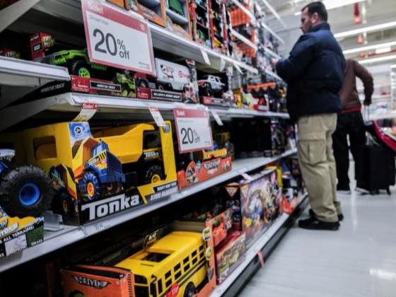 美国小企业哭诉：美国政府关税政策对其业务构成严重威胁