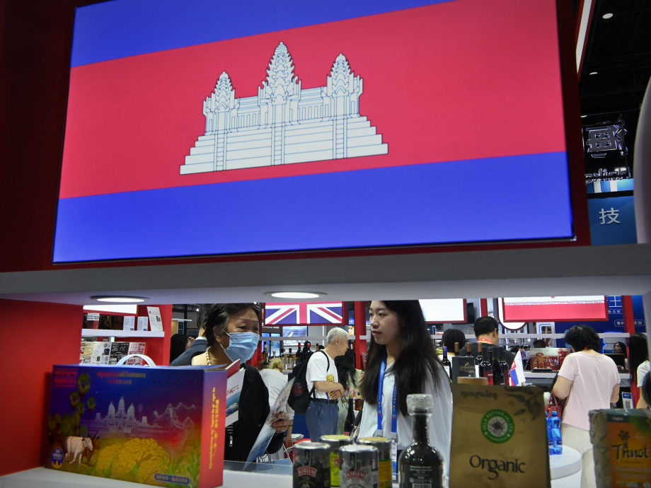 消博会观察：把产品卖进来 把技术带回去——柬埔寨（海口）商务中心消博会收获满满