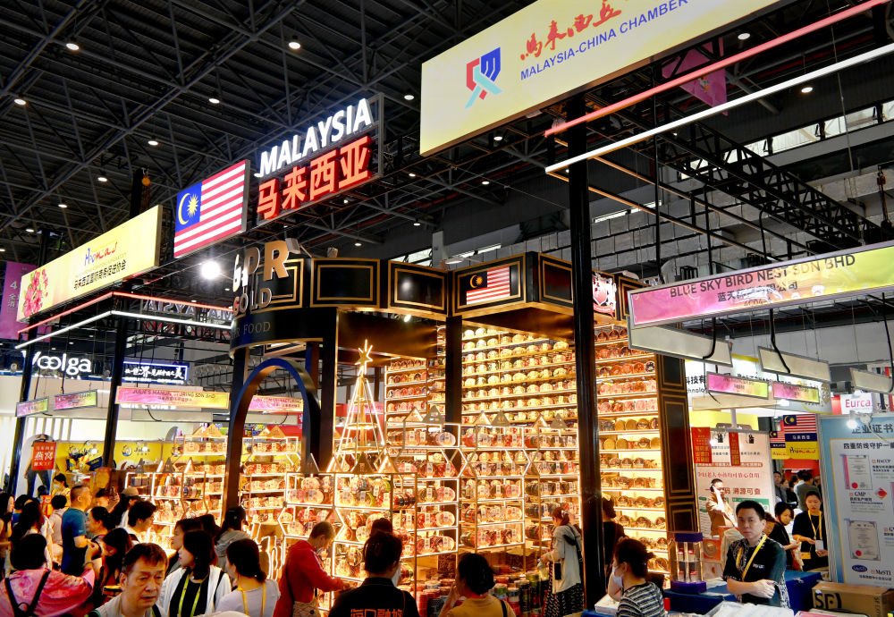 消博会观察：马来西亚饼干装进中国饼干盒 “内外兼修”共闯全球市场