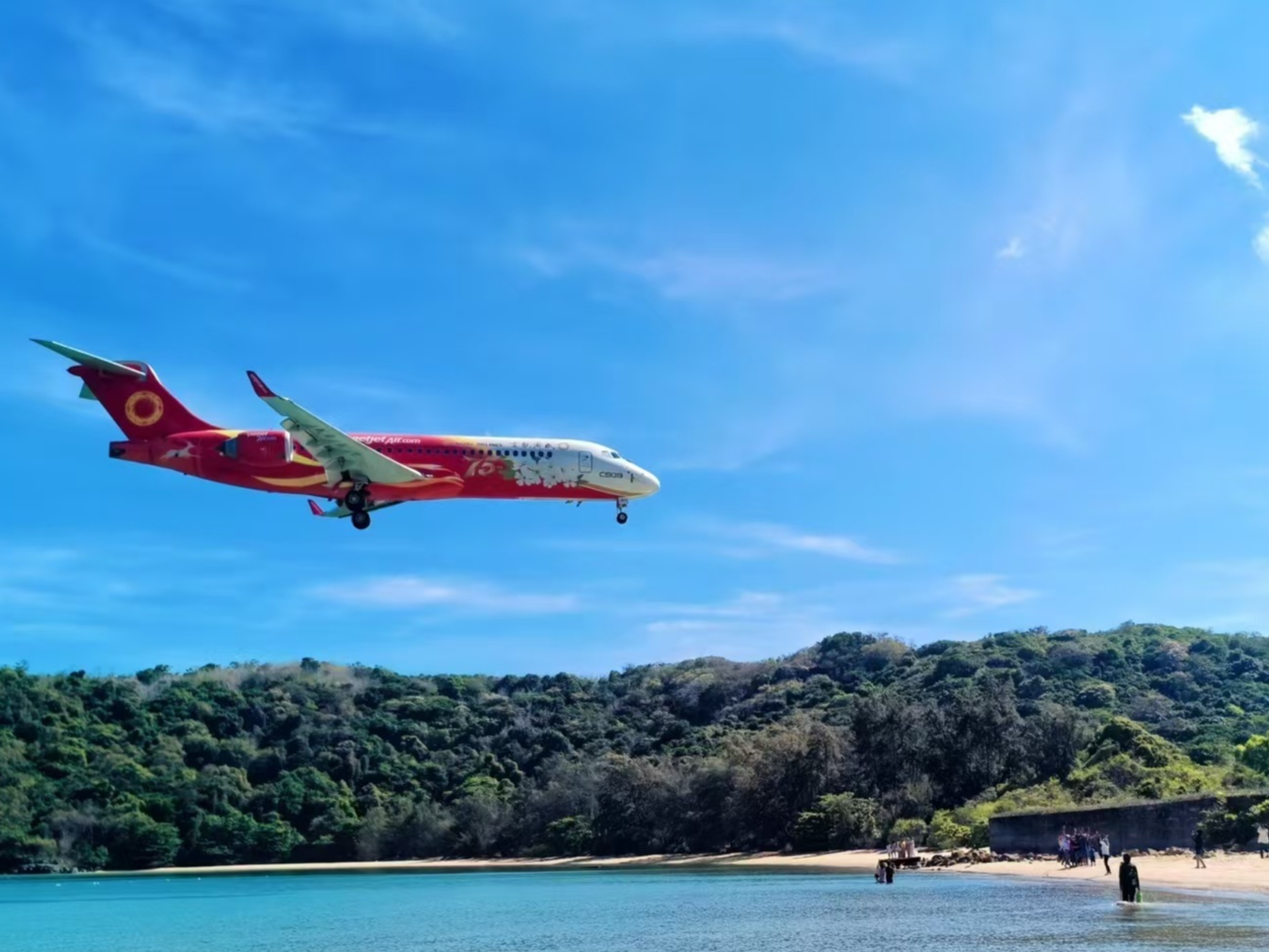 C909飞机再出国！开启越南商业运营