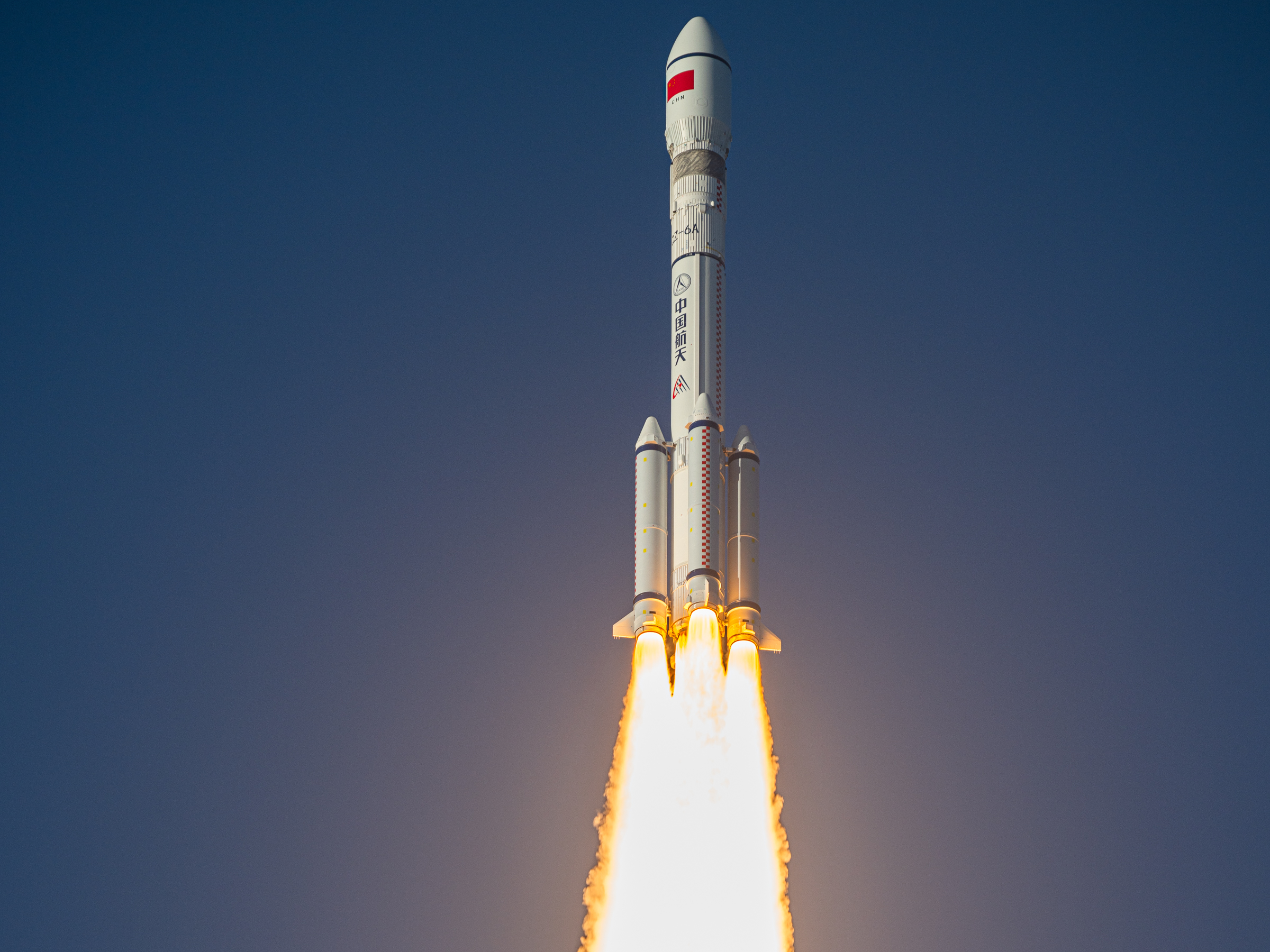 我国成功发射试验二十七号卫星01星~06星