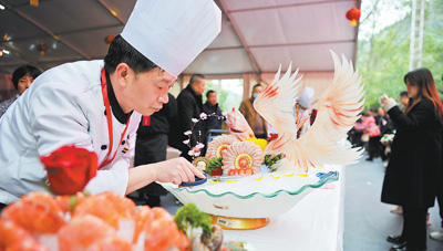 从川菜创新看消费提振（消费视窗·服务消费一线探访①）