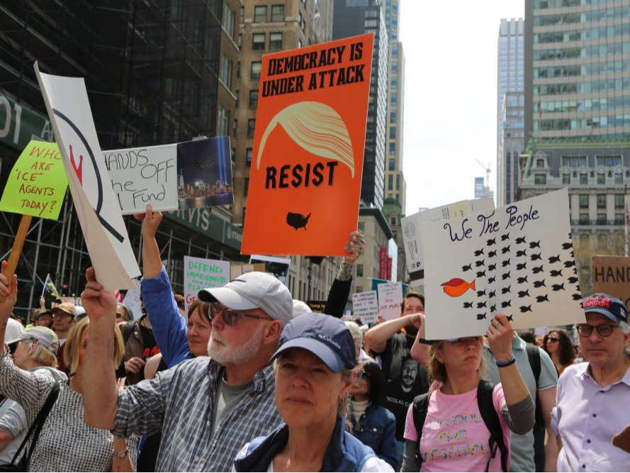 海外网评：美国人真的“离不开中国制造”