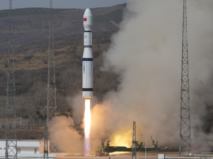 我国成功发射天平三号A星02星