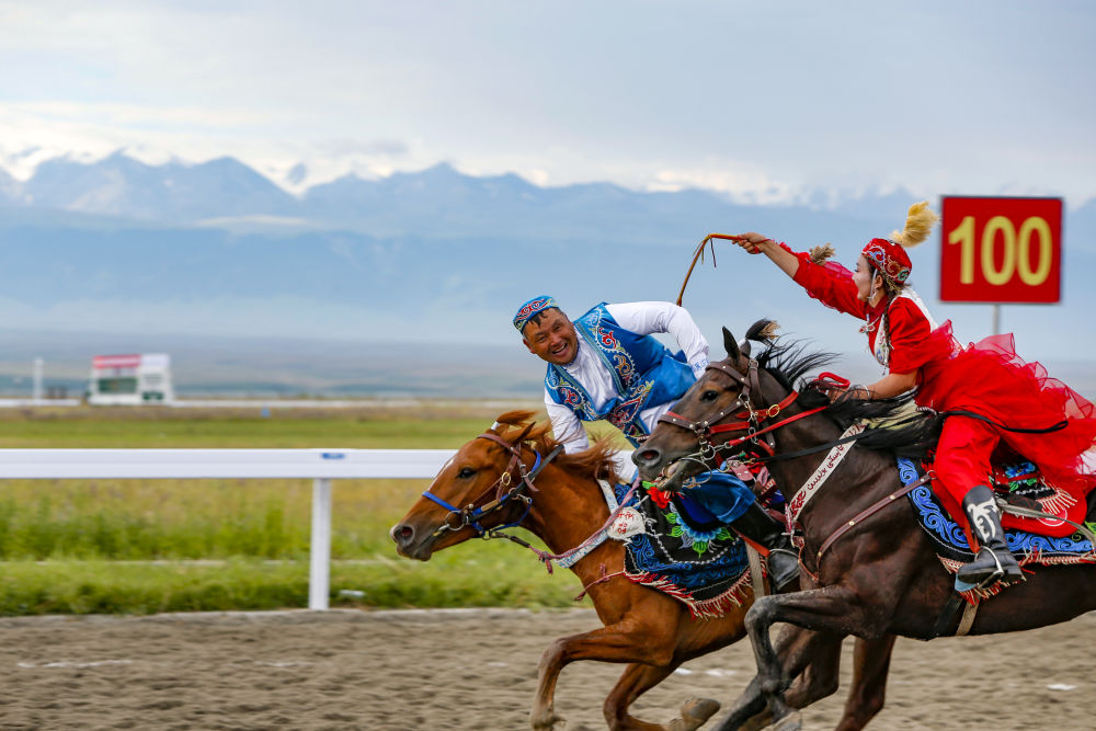 新华鲜报｜外国使节共话真实新疆：“今天的活动让我感到很温暖”