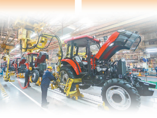 智造“铁牛”，产线真“柔”（经济新方位·探访智能工厂）