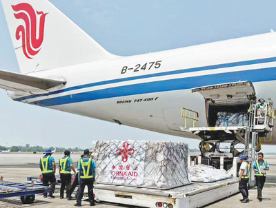 中国政府援缅第三批地震救灾物资抵达