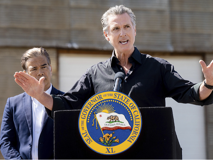 加州州长喊话美政府：停止惩罚美国家庭
