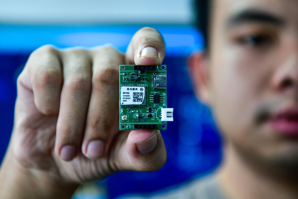 海外网评：“围堵”还是“共赢”，这事儿还得尽早想清楚