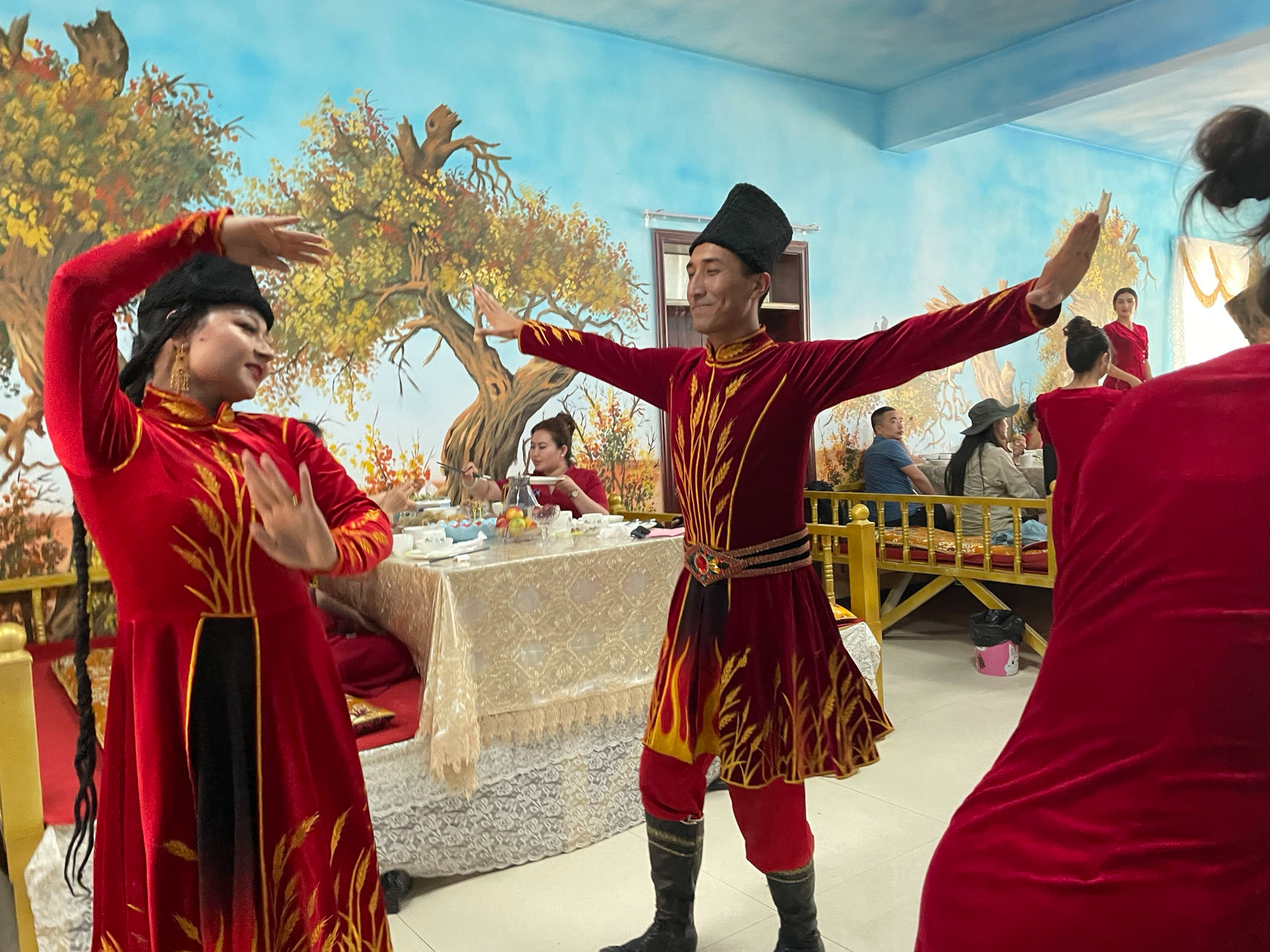 “疆”游新发现②丨N39°沙漠旅游景区点沙成金