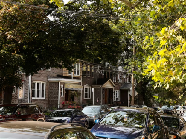 外媒：美国消费者信心暴跌