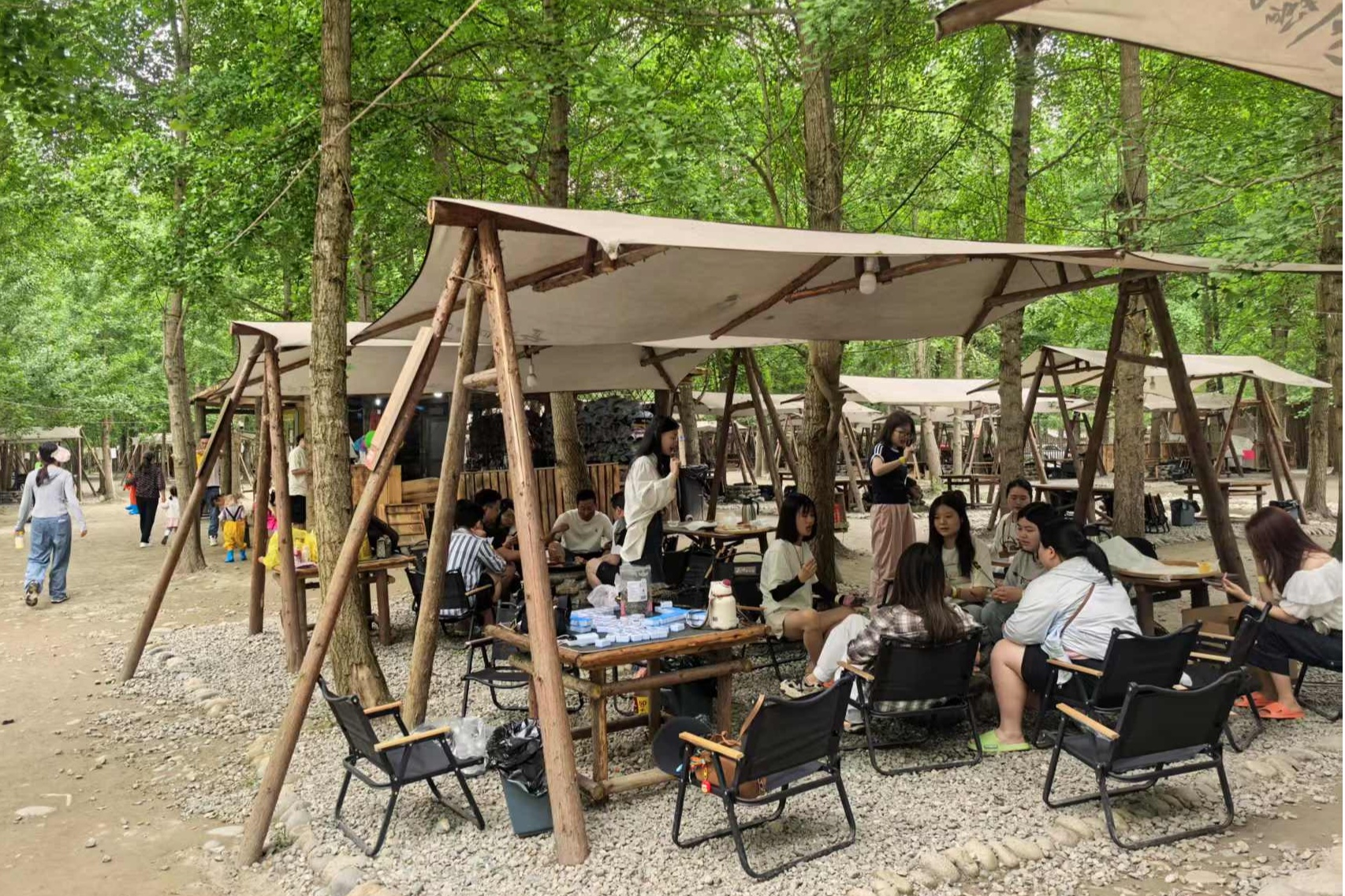 “露营经济”频“出圈” 消费能量持续释放