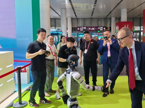 文博会观察：“科技+文化”AI应用场景吸睛