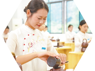 增强职业教育适应性，增加技能人才供给（议政）