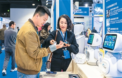 “聪明”养老院  拥抱新科技