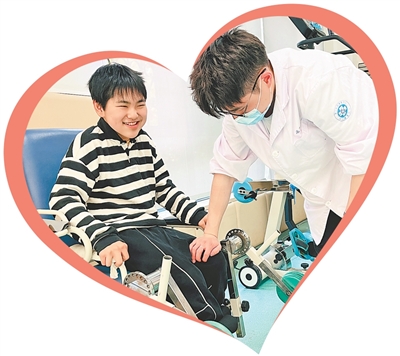 同沐暖阳 逐梦前行（民生一线·“六一”特别策划）