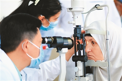 中国携手上合伙伴共促健康可持续发展（环球热点）